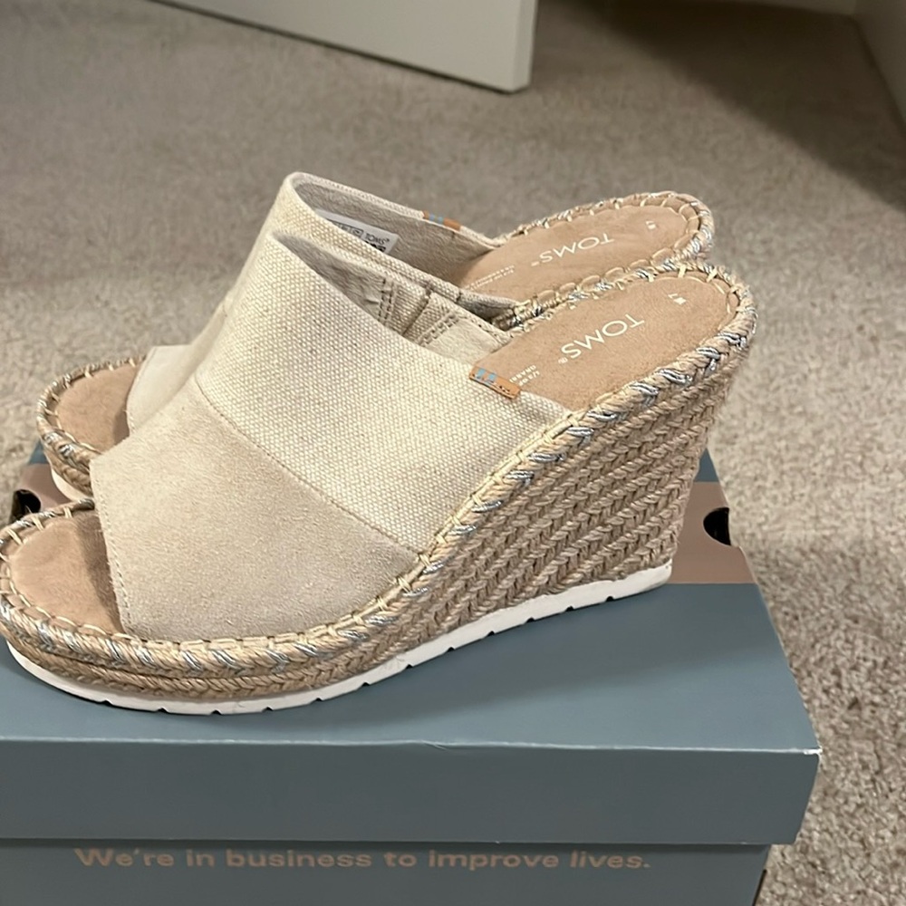 Toms Wedge Sandals